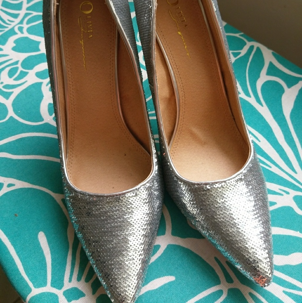 Shoes - Picture 2 of 6